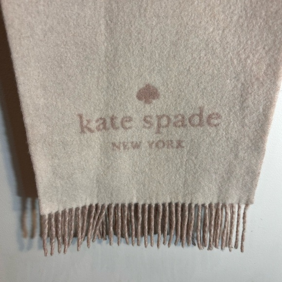 KATE SPADE NY Two Toned Scarf with 3” Fringe Super Soft 60” x 10” - Picture 3 of 6